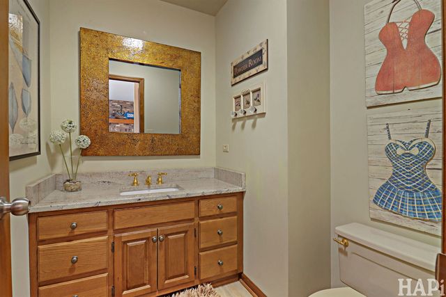 2916 N Bayview Lane, Mchenry, IL 60051