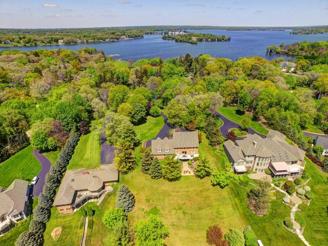 2916 N Bayview Lane, Mchenry, IL 60051