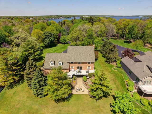 2916 N Bayview Lane, Mchenry, IL 60051