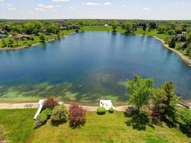 2916 N Bayview Lane, Mchenry, IL 60051