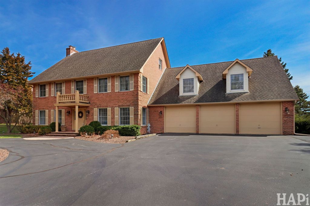 2916 N Bayview Lane, Mchenry, IL 60051