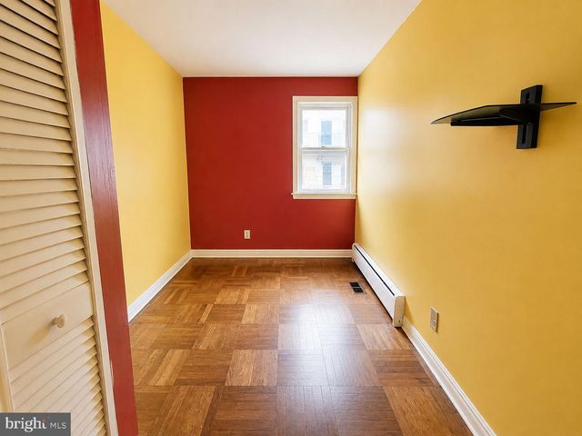 6433 GUYER AVE, Philadelphia, PA 19142