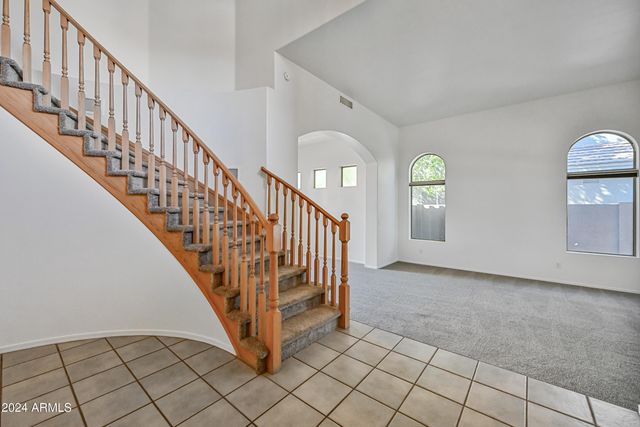 4633 E Robin Lane, Phoenix, AZ 85050