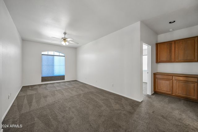 4633 E Robin Lane, Phoenix, AZ 85050