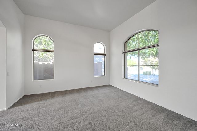 4633 E Robin Lane, Phoenix, AZ 85050