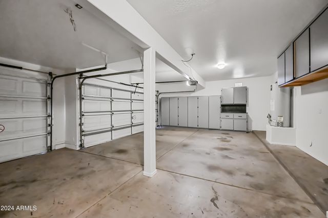 4633 E Robin Lane, Phoenix, AZ 85050