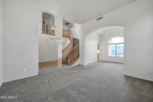 4633 E Robin Lane, Phoenix, AZ 85050