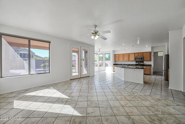 4633 E Robin Lane, Phoenix, AZ 85050