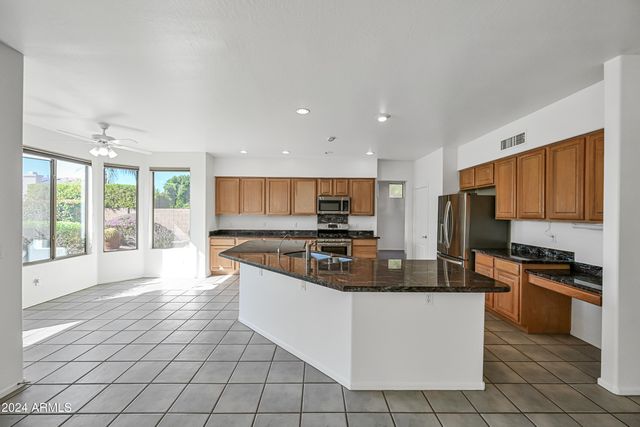4633 E Robin Lane, Phoenix, AZ 85050