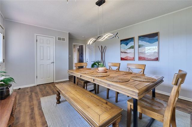9427 MACKEY Street, Overland Park, KS 66212
