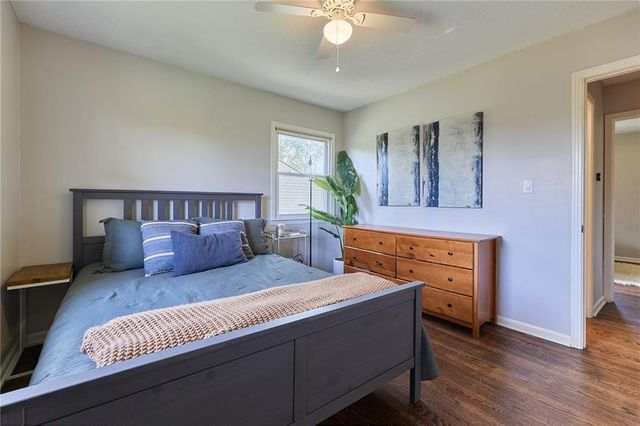 9427 MACKEY Street, Overland Park, KS 66212
