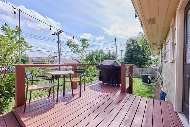 9427 MACKEY Street, Overland Park, KS 66212