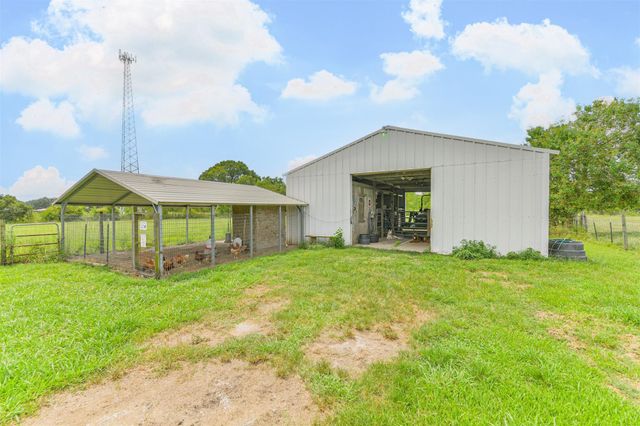 252 County Road 4871, Dayton, TX 77535