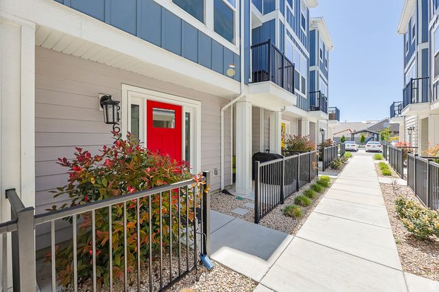 3462 S PEEBLES CT, South Salt Lake, UT 84115