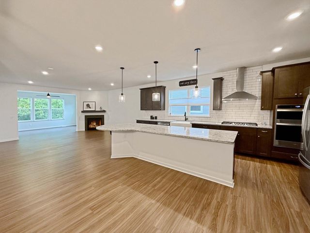 4648 Benjamin Place, Woodbury, MN 55129