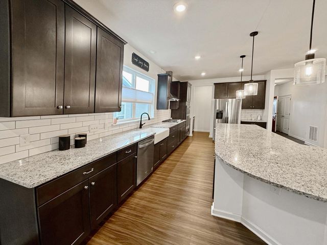 4648 Benjamin Place, Woodbury, MN 55129