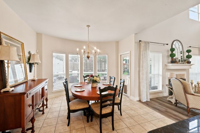 2707 Summit View, San Antonio, TX 78261