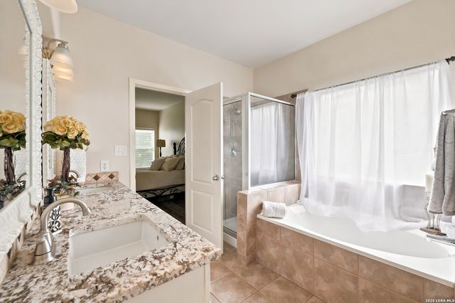 2707 Summit View, San Antonio, TX 78261