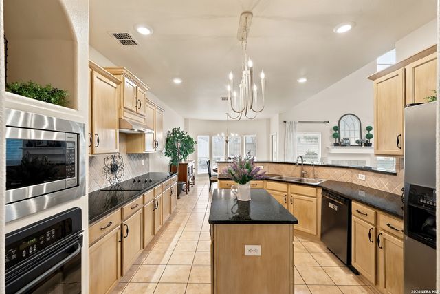 2707 Summit View, San Antonio, TX 78261