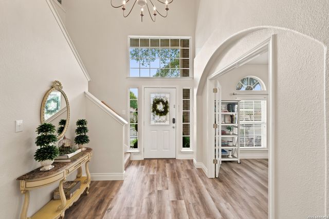 2707 Summit View, San Antonio, TX 78261