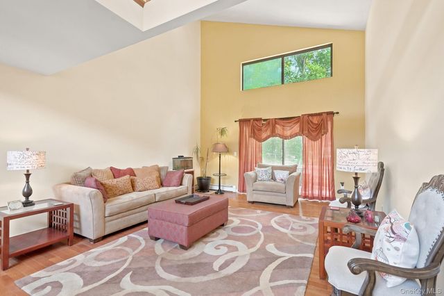 1 Southgate Drive, Cortlandt Manor, NY 10567