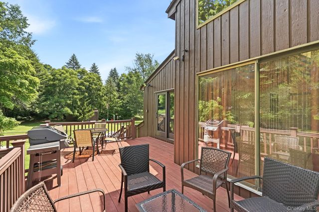 1 Southgate Drive, Cortlandt Manor, NY 10567