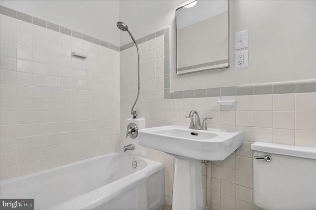 3129 MARTHA CUSTIS DR, Alexandria, VA 22302