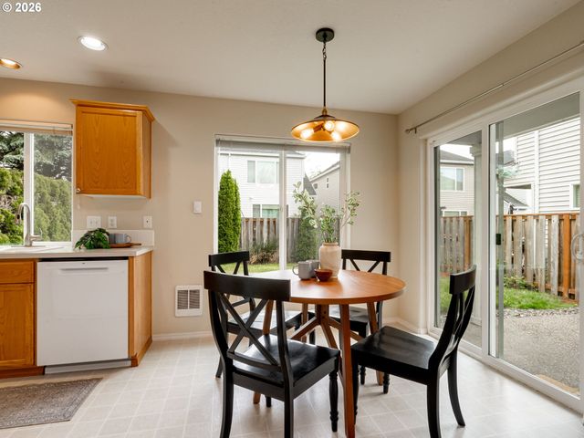 4436 Nw GLENLAKES Pl, Beaverton, OR 97006