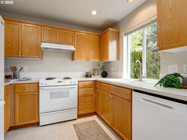 4436 Nw GLENLAKES Pl, Beaverton, OR 97006