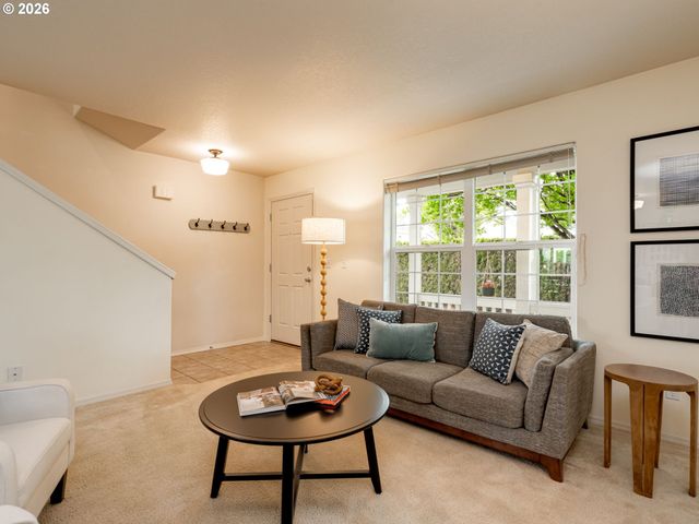 4436 Nw GLENLAKES Pl, Beaverton, OR 97006