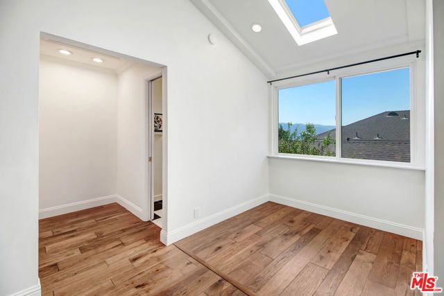 2401 Olive Avenue, La Crescenta, CA 91214