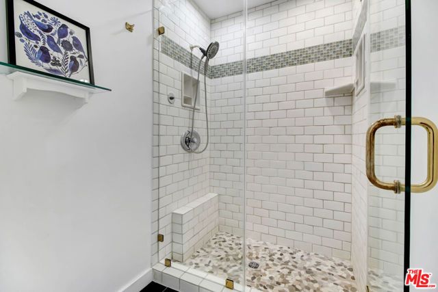 2401 Olive Avenue, La Crescenta, CA 91214