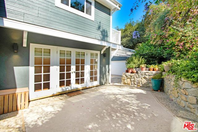 2401 Olive Avenue, La Crescenta, CA 91214