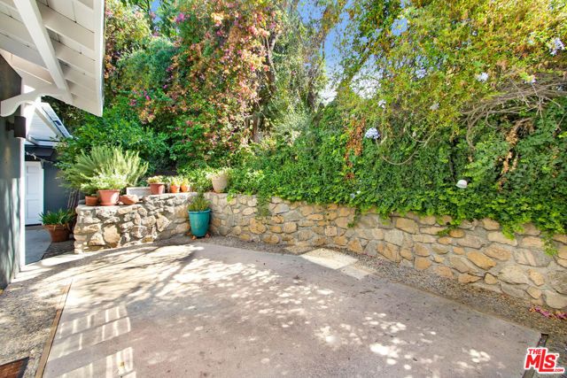2401 Olive Avenue, La Crescenta, CA 91214