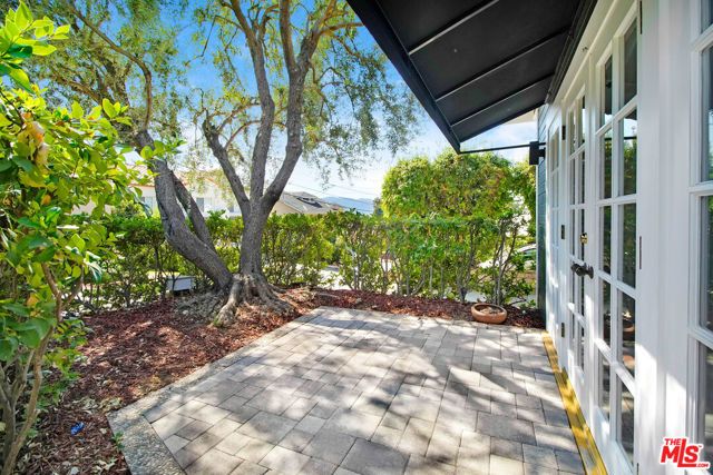 2401 Olive Avenue, La Crescenta, CA 91214