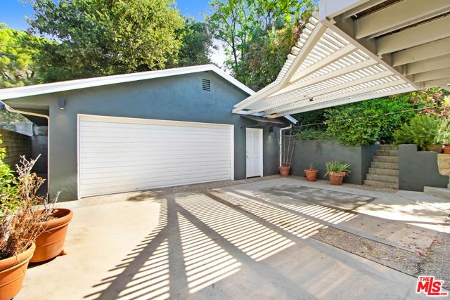 2401 Olive Avenue, La Crescenta, CA 91214