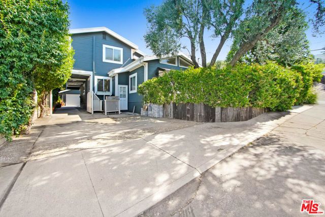 2401 Olive Avenue, La Crescenta, CA 91214