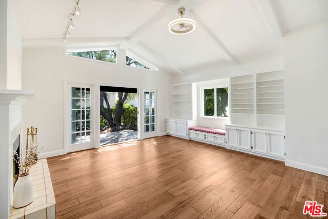 2401 Olive Avenue, La Crescenta, CA 91214