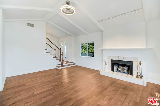 2401 Olive Avenue, La Crescenta, CA 91214