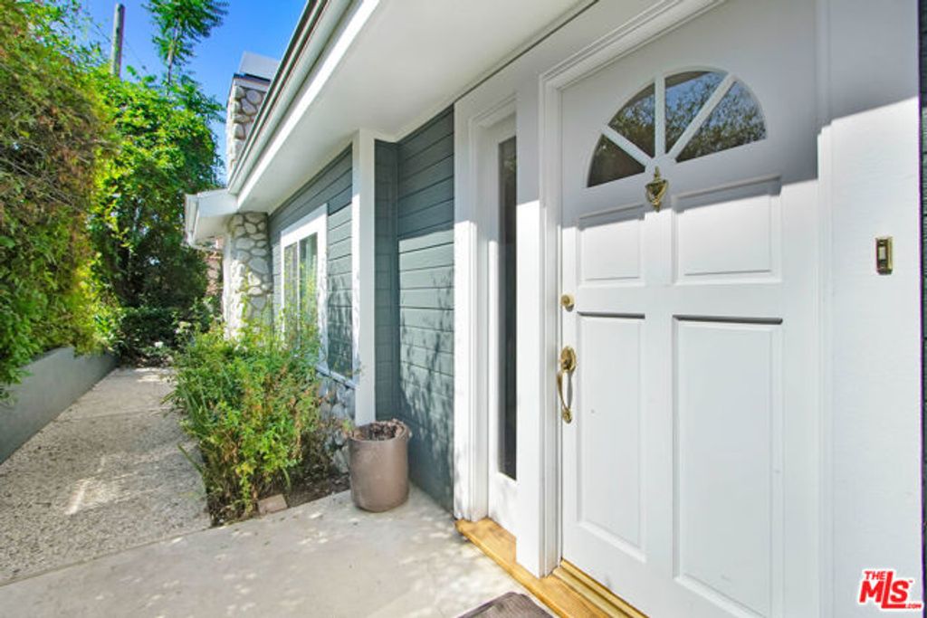 2401 Olive Avenue, La Crescenta, CA 91214
