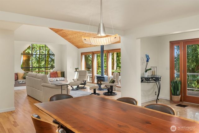 5021 E Mercer Way, Mercer Island, WA 98040