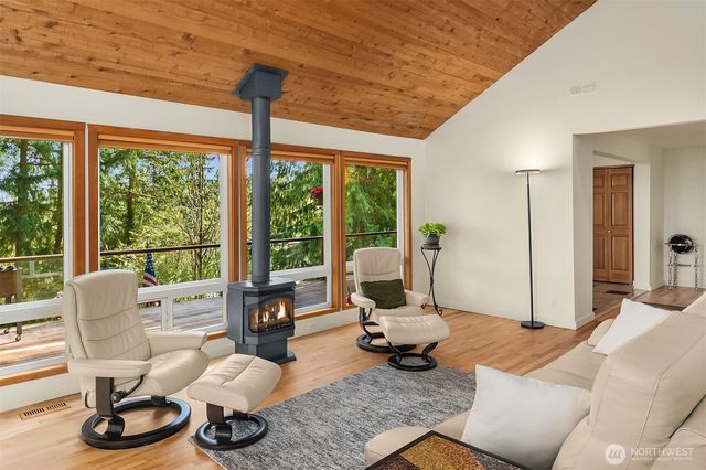 5021 E Mercer Way, Mercer Island, WA 98040