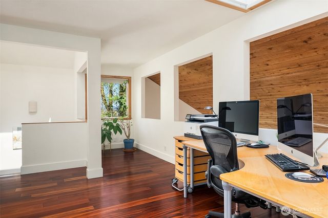5021 E Mercer Way, Mercer Island, WA 98040