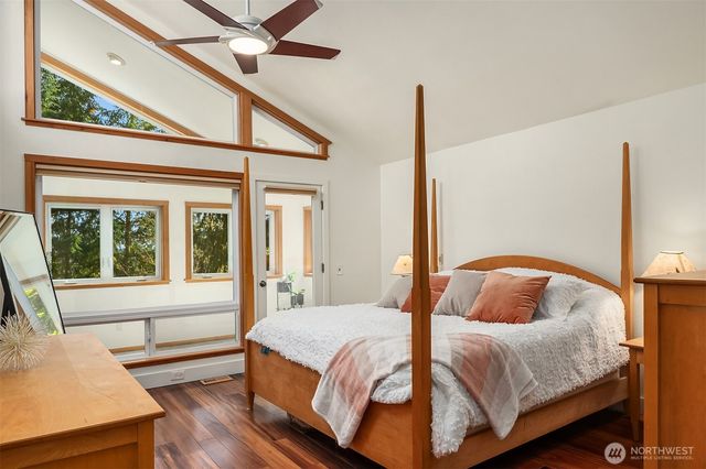 5021 E Mercer Way, Mercer Island, WA 98040
