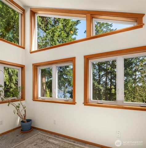 5021 E Mercer Way, Mercer Island, WA 98040
