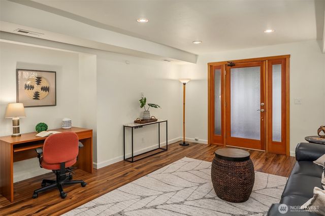5021 E Mercer Way, Mercer Island, WA 98040