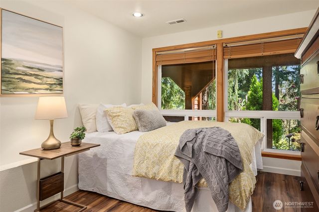 5021 E Mercer Way, Mercer Island, WA 98040