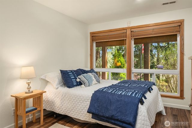 5021 E Mercer Way, Mercer Island, WA 98040