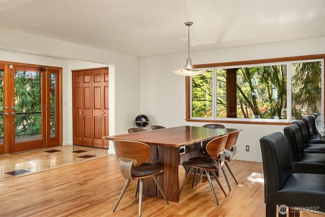 5021 E Mercer Way, Mercer Island, WA 98040