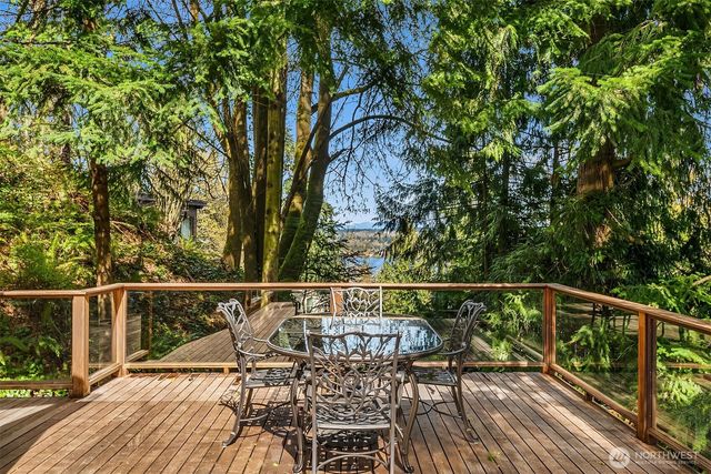 5021 E Mercer Way, Mercer Island, WA 98040